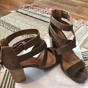 Perfect summer heels!